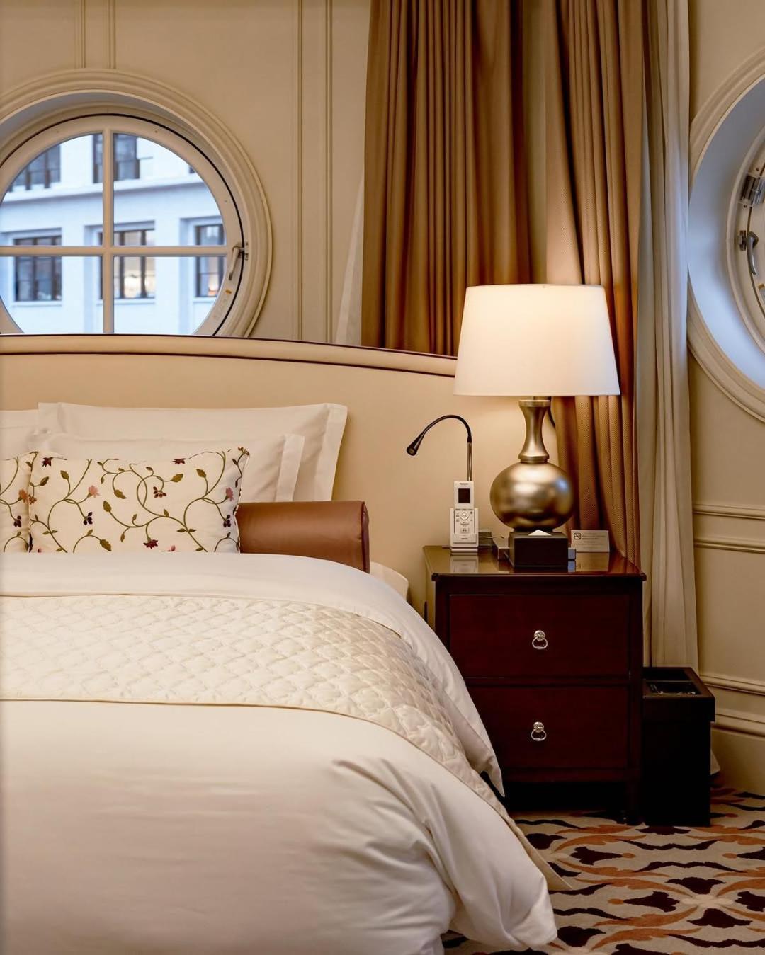 Atlantis Suite Near Delhi Airport Hotel New Delhi