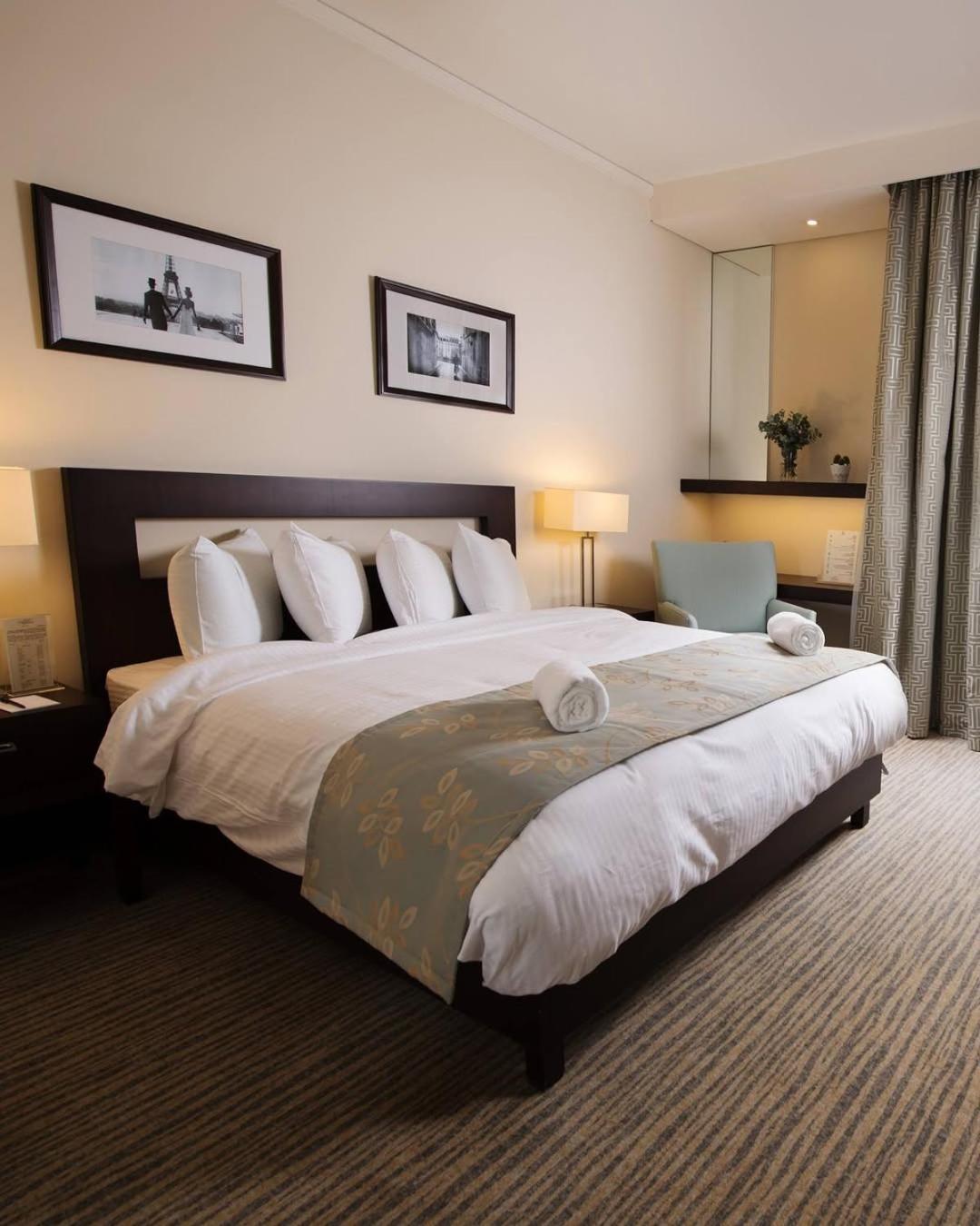 Hotel Atlantis Near Delhi Airport 4*